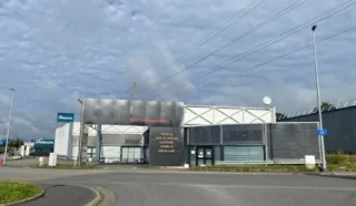  LOCAL COMMERCIAL 997 m² BREST