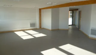  BUREAUX 90 m² BREST