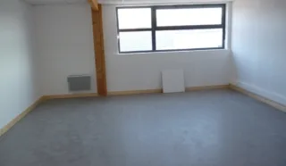  BUREAUX 90 m² BREST