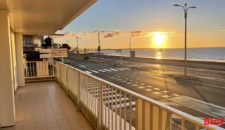  BUREAUX LOCAUX COMMERCIAUX 120 M² LA BAULE