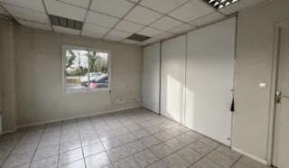  LOCAUX D'ACTIVITÉS 308 M² AIGREFEUILLE SUR MAINE