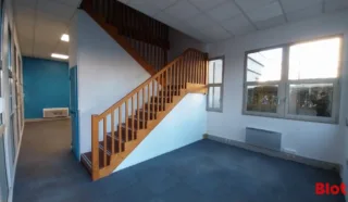  LOCAUX COMMERCIAUX 80 M² NANTES