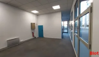  LOCAUX COMMERCIAUX 80 M² NANTES
