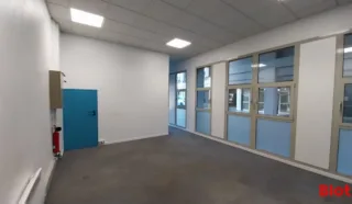  LOCAUX COMMERCIAUX 80 M² NANTES