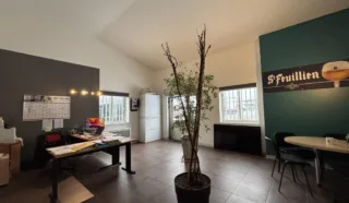  LOCAUX D'ACTIVITES 150 M² LE BIGNON