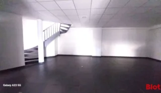  BUREAUX ET SHOWROOM SAINT-MALO 330 m²