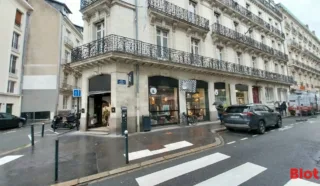  LOCAUX COMMERCIAUX 157 M² NANTES