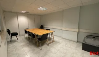  LOCAUX D'ACTIVITÉS 250 M² BESNE