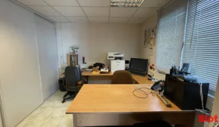  LOCAUX D'ACTIVITÉS 250 M² BESNE