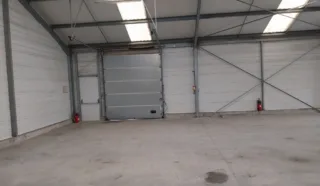  LOCAUX D'ACTIVITES 360 m² SAINT-EVARZEC