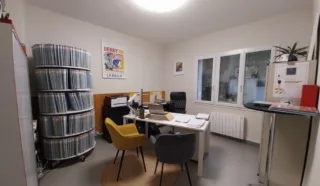  BUREAUX LOCAUX COMMERCIAUX 83 M² SAINT NAZAIRE