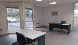  LOCAUX D'ACTIVITES 971 m² BENODET