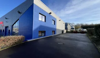  Locaux d'activités 450 m² RENNES ZI SUD EST CESSON