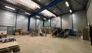  Locaux d'activités 450 m² RENNES ZI SUD EST CESSON