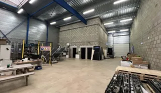  Locaux d'activités 450 m² RENNES ZI SUD EST CESSON