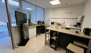  Locaux d'activités 450 m² RENNES ZI SUD EST CESSON