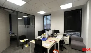  BUREAUX SAINT-JACQUES-DE-LA-LANDE 246 m²