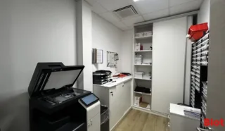  BUREAUX SAINT-JACQUES-DE-LA-LANDE 246 m²