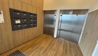  BUREAUX NEUFS 177 M² REZE