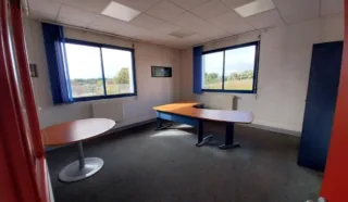  LOCAL D'ACTIVITES 450 m² PONTIVY