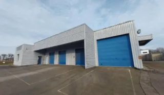  LOCAL D'ACTIVITES 450 m² PONTIVY