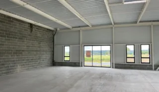  LOCAL COMMERCIAL 150 m² PLECHATEL