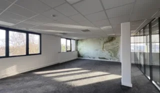 BUREAUX RENNES 676 m²
