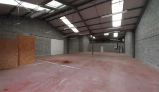  LOCAL D'ACTIVITES 326 m² PONTIVY