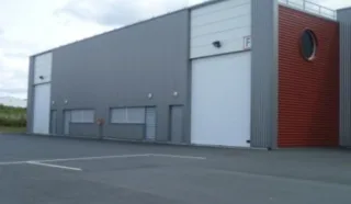 LOCAUX D'ACTIVITÉS 1 237 M² LES SORINIERES