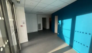  BUREAUX 68 m² TREMEVEN