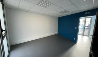  BUREAUX 68 m² TREMEVEN