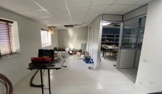  LOCAL D'ACTIVITES NOYAL-CHATILLON-SUR-SEICHE 160 m²