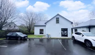  BUREAUX 251 M² CARQUEFOU