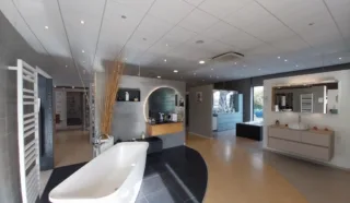  LOCAUX COMMERCIAUX LOCAUX D'ACTIVITÉS 1 217 M² LA BAULE ESCOUBLAC