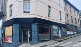  SURFACE COMMERCIALE/BUREAUX VITRINE 200 m² ST BRIEUC