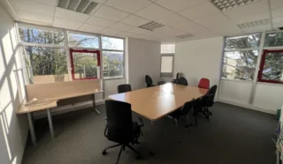  BUREAUX 670 M² NANTES