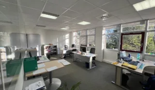  BUREAUX 670 M² NANTES