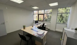  BUREAUX 670 M² NANTES