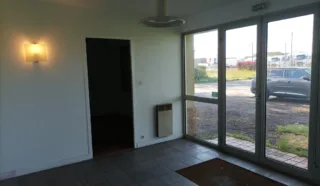  À VEDNRE LOCAUX D'ACTIVITÉS 2 100 M² COUERON