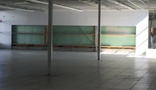  LOCAUX COMMERCIAUX 1 400 m² BREST