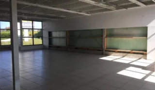  LOCAUX COMMERCIAUX 1 400 m² BREST