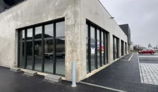  LOCAL D'ACTIVITES LA MEZIERE 390 m²