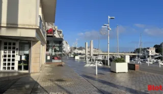  LOCAUX COMMERCIAUX 48 M² LE POULIGUEN