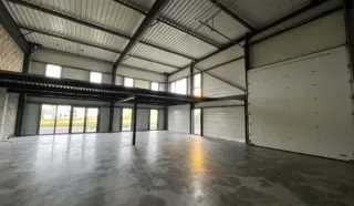  CELLULE D'ACTIVITES MONTAUBAN-DE-BRETAGNE 500 m²