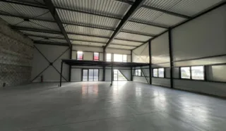  CELLULE D'ACTIVITES MONTAUBAN-DE-BRETAGNE 500 m²