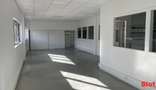  LOCAUX D'ACTIVITÉS 1 116 M² SAINT NAZAIRE