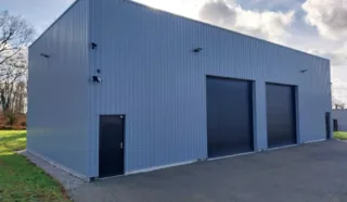  LOCAUX D'ACTIVITÉS GUER 200 m²