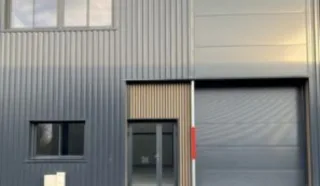  LOCAL D'ACTIVITÉS THEIX 125 m²