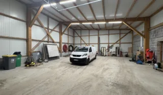  LOCAL D'ACTIVITES 250 m² SAINT-RENAN