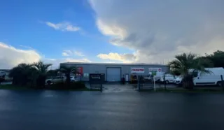  LOCAL D'ACTIVITES 300 M² PEDERNEC